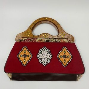 Exquisite Preowned Women's Boho Chic Beaded Red Fabric Wooden Handle Clutch Purs